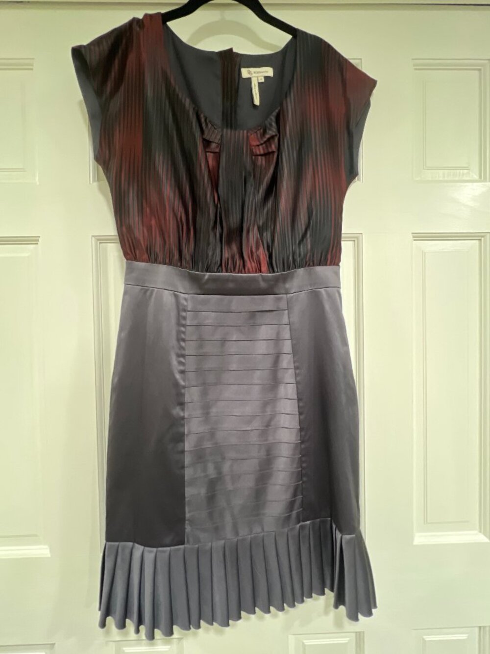 BCBGeneration Satin Colorblock Cocktail Dress | Pleated Drop Hem | Size 10